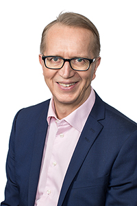 In the picture Managing Director Janne Metsämäki